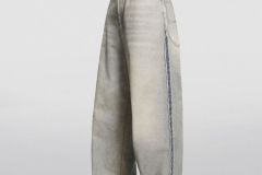 balenciaga-baggy-jeans_22470155_48089458_2048
